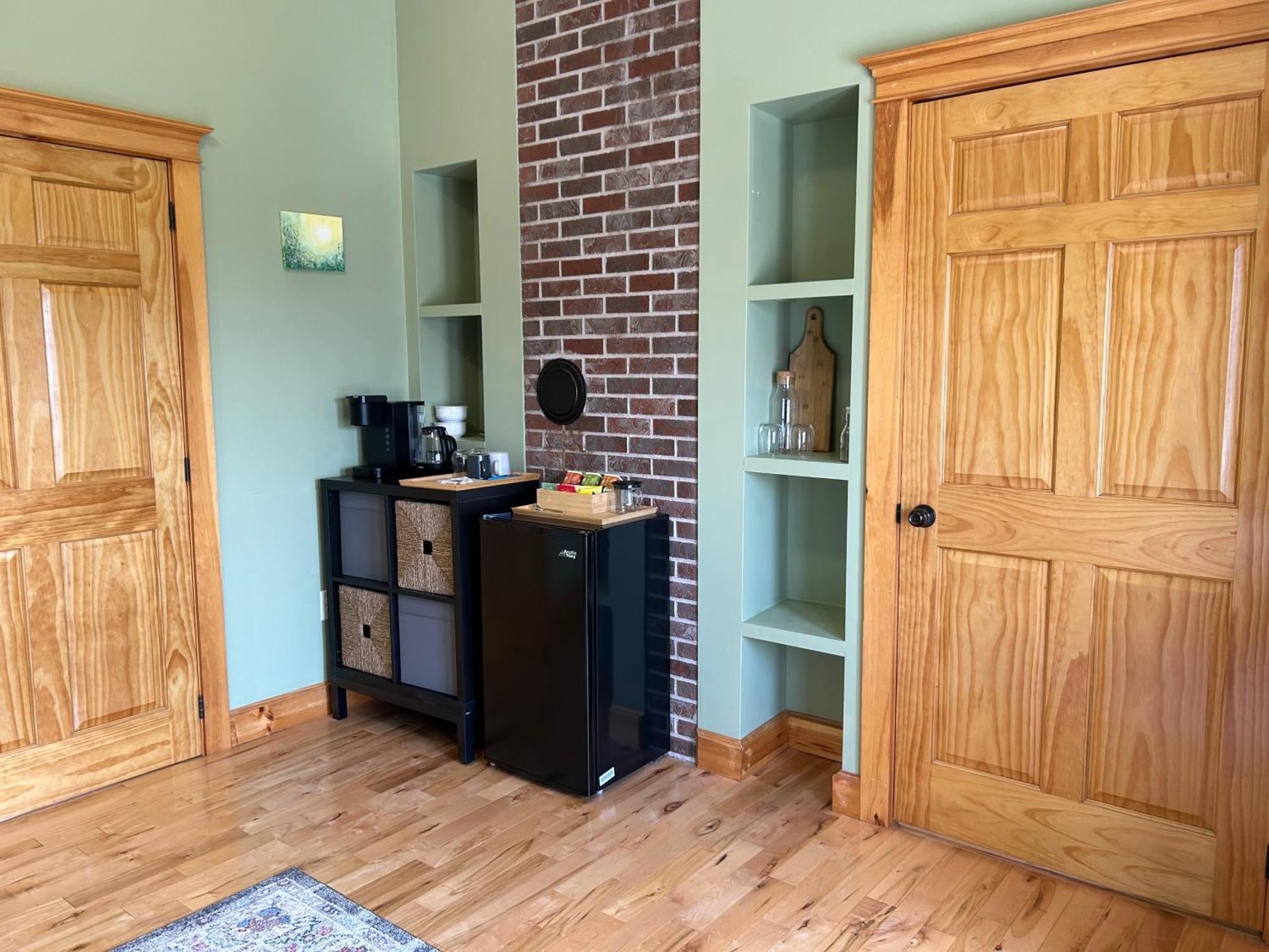 Tides Inn Guest Suites Halls Harbour Quarto foto